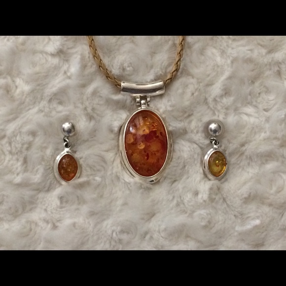 Bella Shaye amber colored jewelry set - Picture 2 of 7